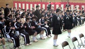 Miyakejima junior high kids graduate from school